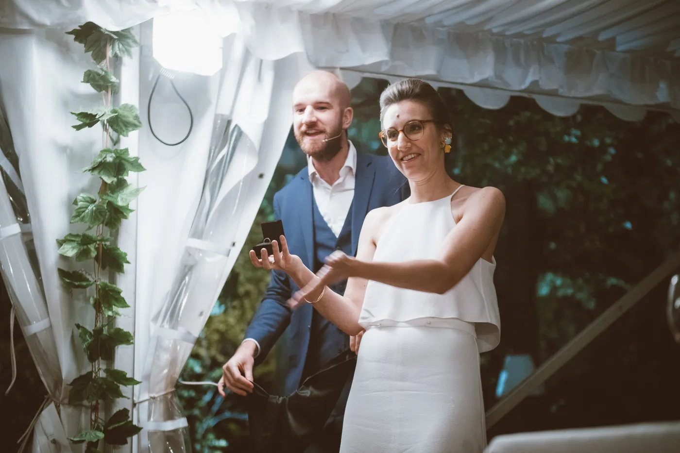 Magicien en prestation lors d'un mariage à Lyon